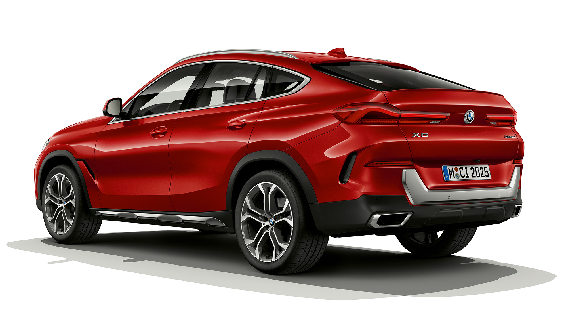 BMW X6 with BMW xLine in three-quarter rear perspective.